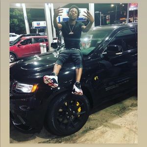 Meet your Posher, Zeke